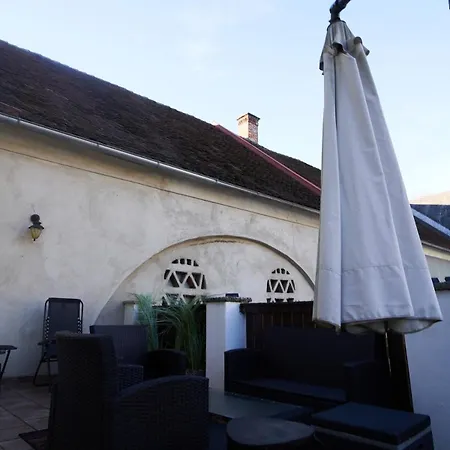 Apartment Feudale Ferienwohnung Mureck Zentrum *