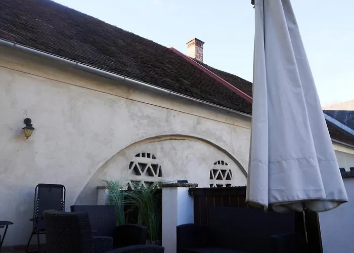 Apartment Feudale Ferienwohnung Mureck Zentrum *