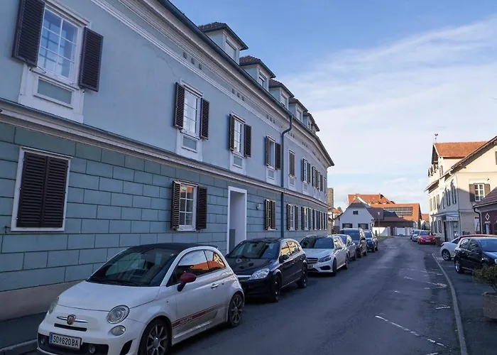 Apartment Feudale Ferienwohnung Mureck Zentrum